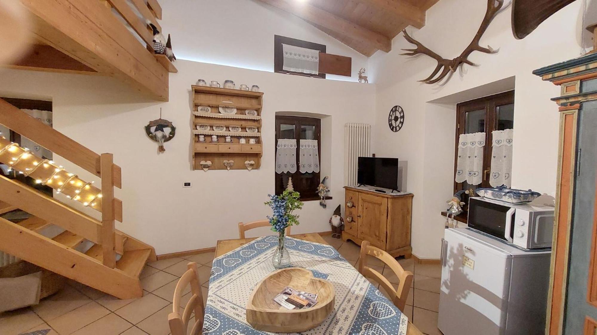 Loft Della Perpetua Di Casa Bernardi, Fuga Romantica Petfriendly Montagnaga  Eksteriør bilde